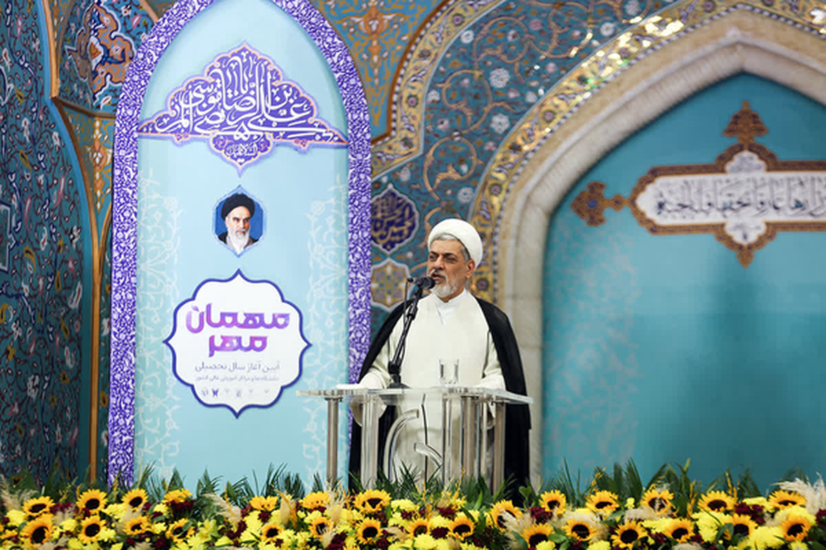 فریب جریان‌های انحرافی در فضای دانشگاه را نخورید