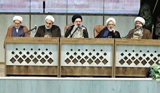 میرزای نائینی؛ از نظریهپردازی و تأسیس مدرسه منسجم تا معیارسازی در فقه و اصول