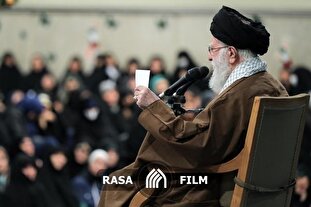 مهمترین حق و نیاز زن در خانه محبت همسر است