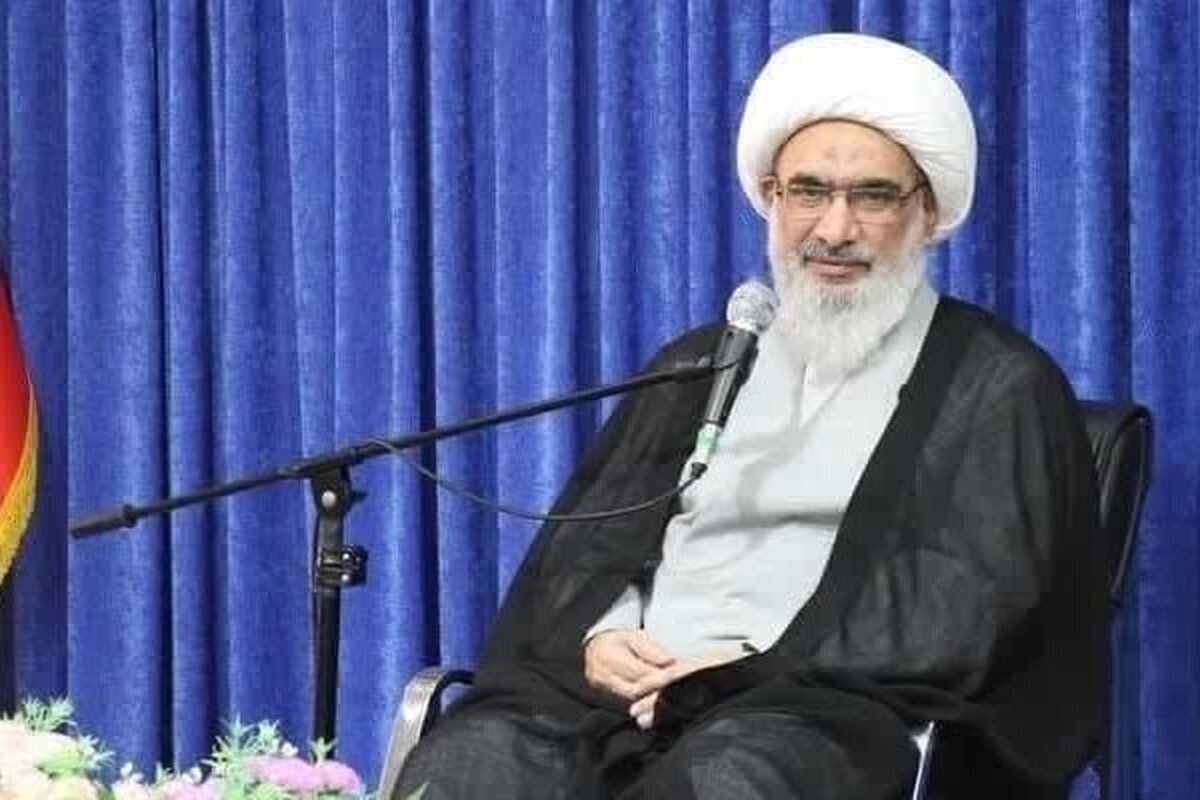 شهدا از ذخایر الهی روی زمین هستند