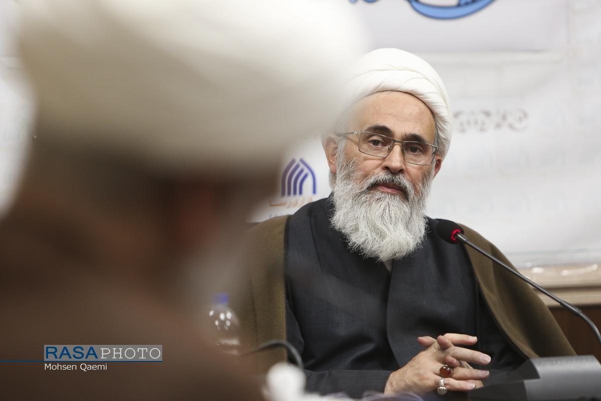 آیتالله یزدی فقه حکومتی را در چارچوب مبانی اصیل دین و ولایت فقیه معنا میکرد آیتالله یزدی فقه حکومتی را در چارچوب مبانی اصیل دین و ولایت فقیه معنا میکرد