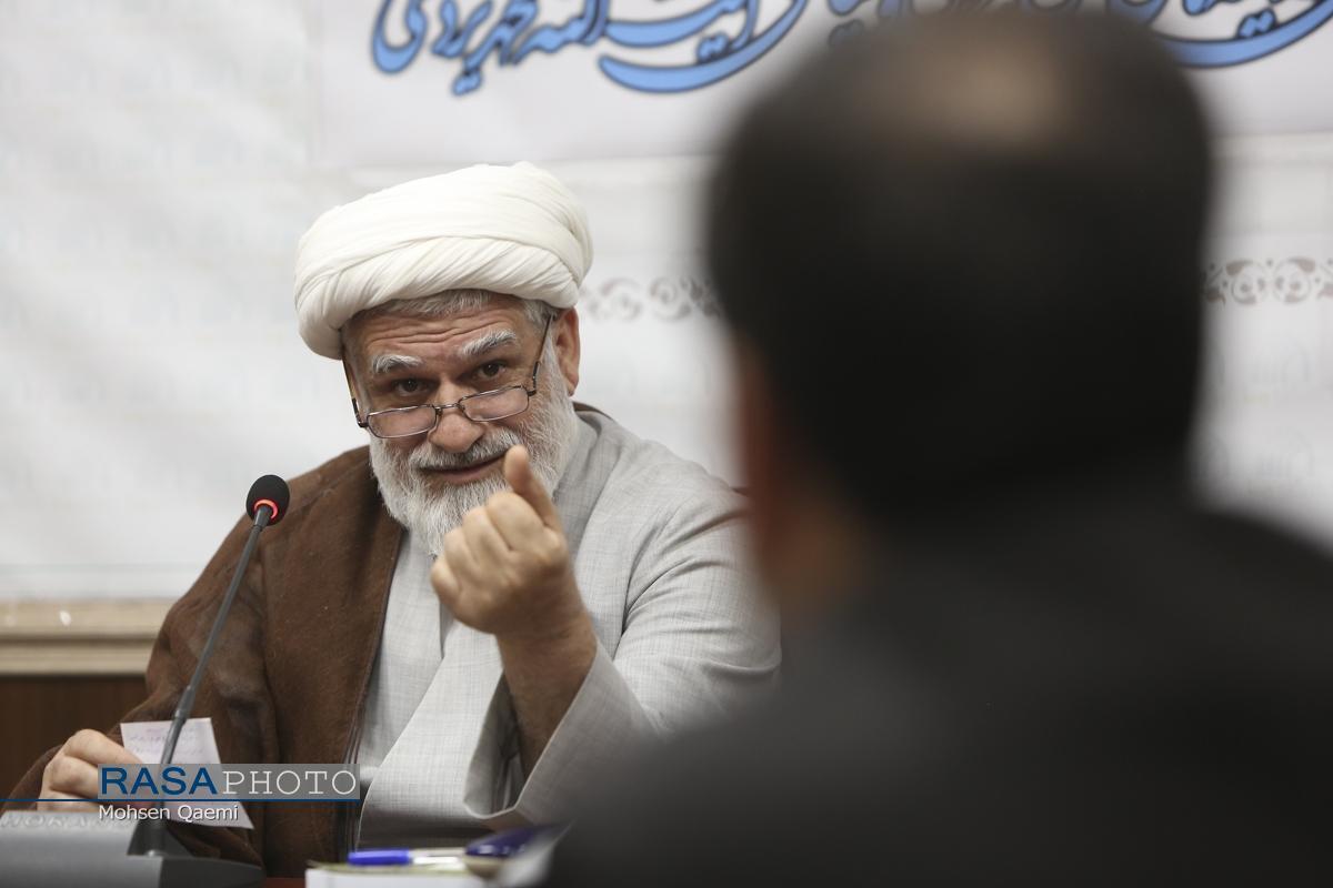 آیتالله یزدی فقیهی با موضعگیری مستقل در بحرانها بود آیتالله یزدی فقیهی با موضعگیری مستقل در بحرانها بود