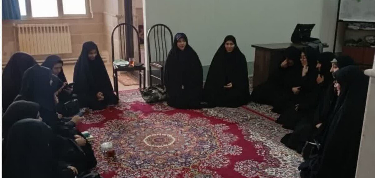 کارگاه «ازدواج آسان» در مدرسه علمیه خواهران