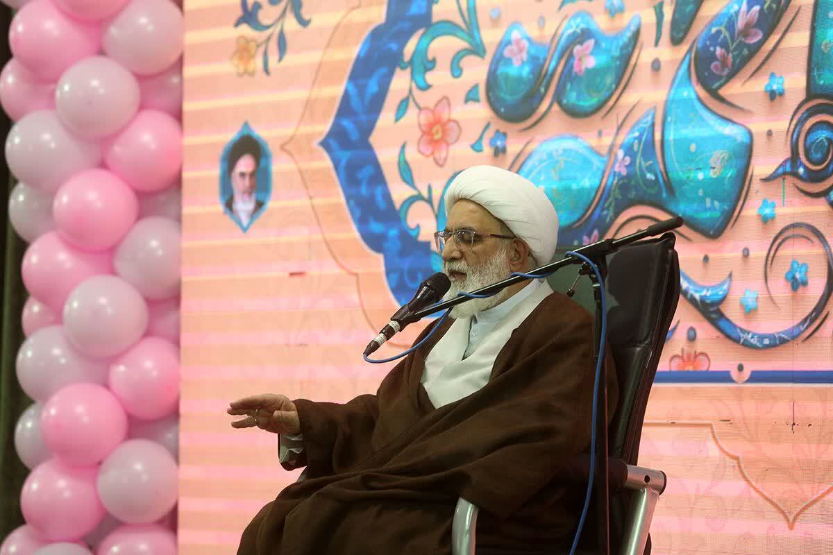 جشن ازدواج دانشجویی ۷۳۰ زوج دانشجو در حرم حضرت معصومه(س)