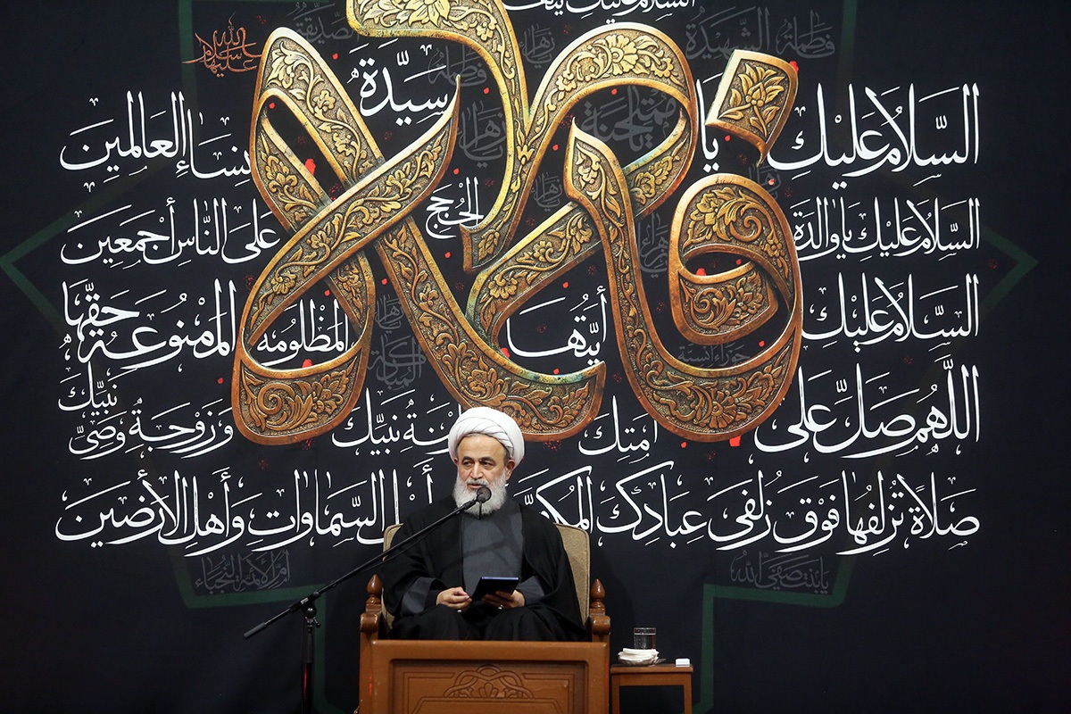 دفاع فاطمی ادامه بعثت بود/ امروز نیز باید مقابل سلطهپذیری ایستاد دفاع فاطمی ادامه بعثت بود/ امروز نیز باید مقابل سلطهپذیری ایستاد