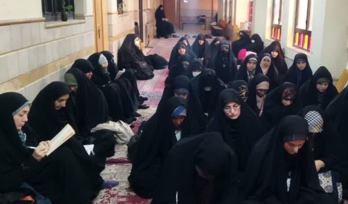 برگزاری نشست «در محضر نهج البلاغه» در مدرسه علمیه غدیریه شیراز