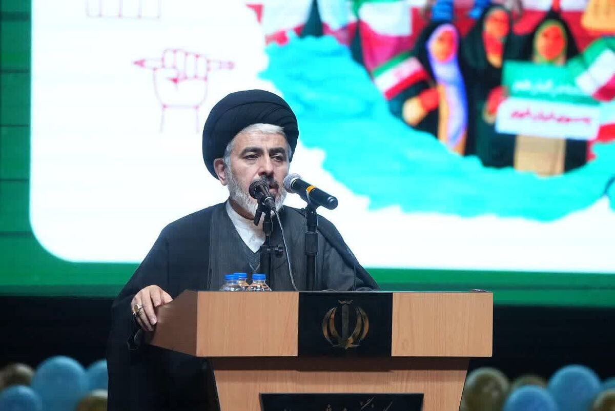 حفظ انقلاب اسلامی بزرگ‌ترین تکلیف ملی و الهی است