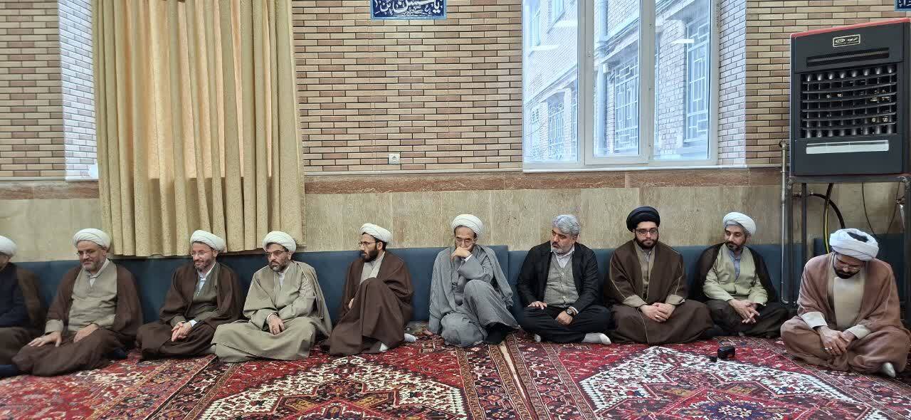 برگزاری معارفه سرپرست جدید حوزه علمیه امیرالمؤمنین(ع) تبریز+ تصاویر برگزاری معارفه سرپرست جدید حوزه علمیه امیرالمؤمنین(ع) تبریز+ تصاویر