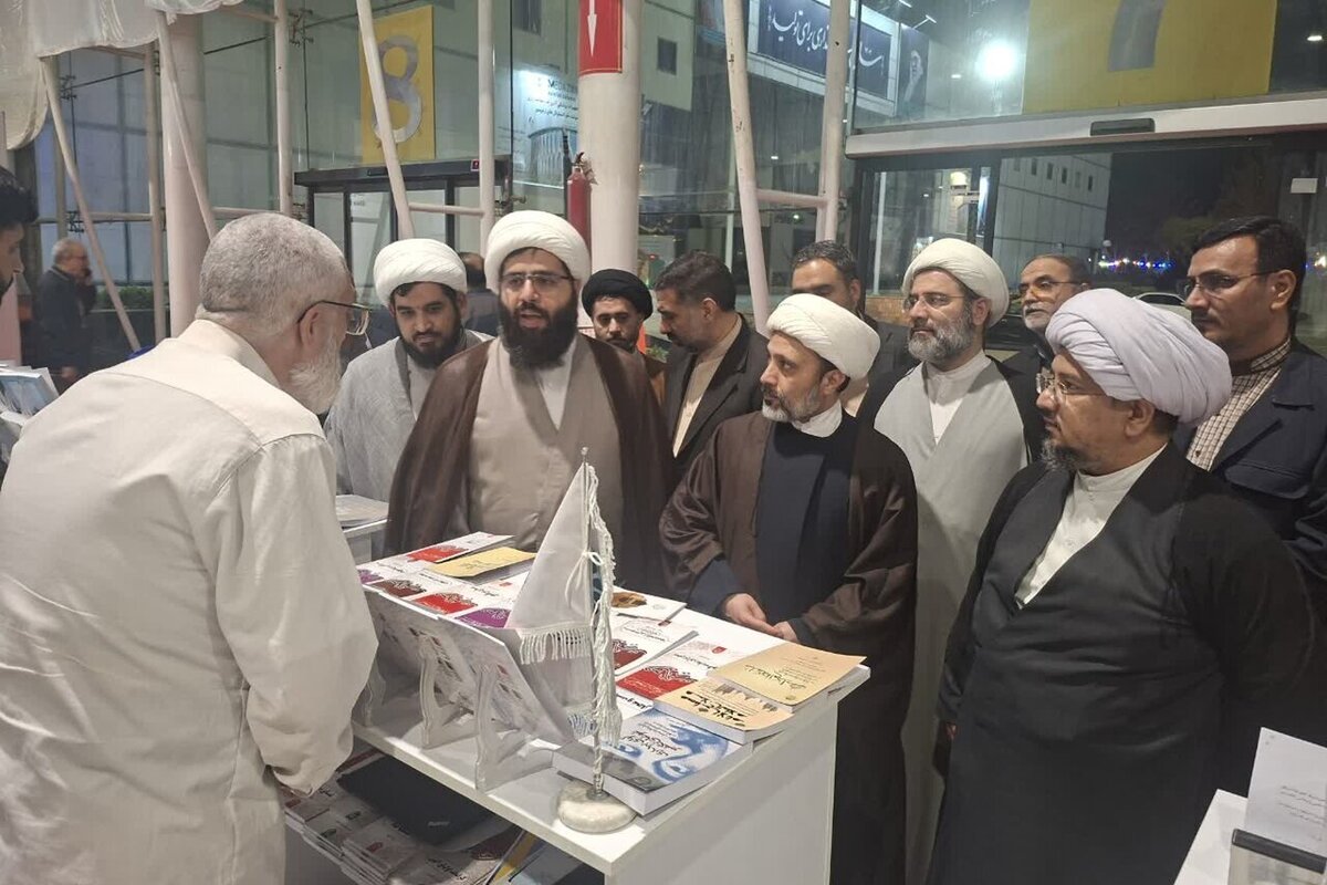 بازدید رئیس جامعه المصطفی العالمیه نمایندگی خراسان از بیست و ششمین نمایشگاه پژوهش و فناوری مشهد