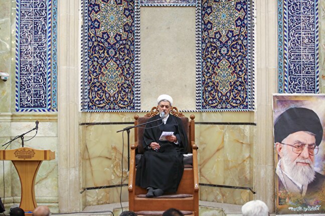 آیتالله گلپایگانی همواره مدافع نظام اسلامی و ولایت فقیه بود