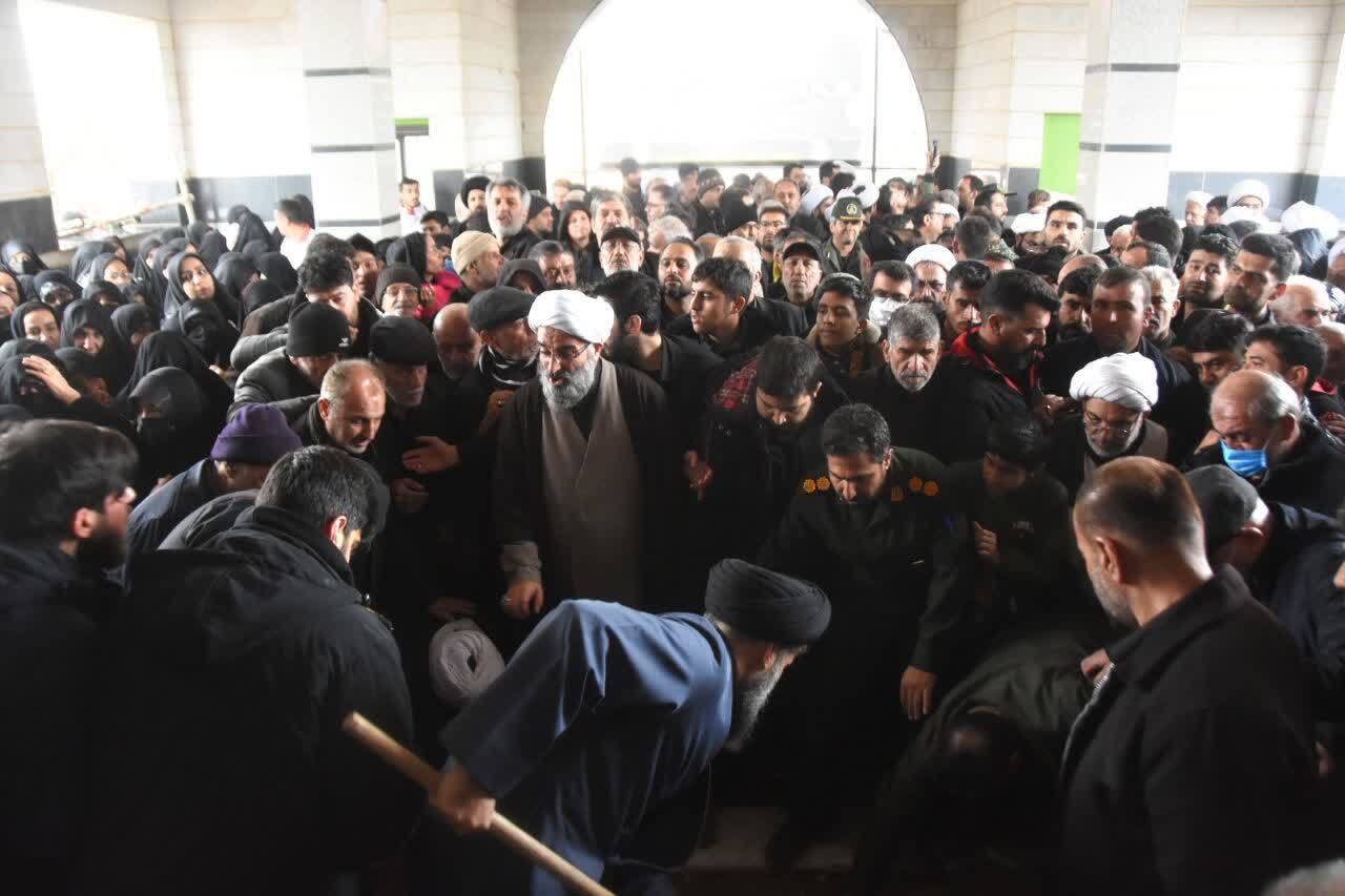 روضه وداع روی منبر دست‌ها| روستای حسن آباد میزبان پیکر آیت الله شاهچراغی