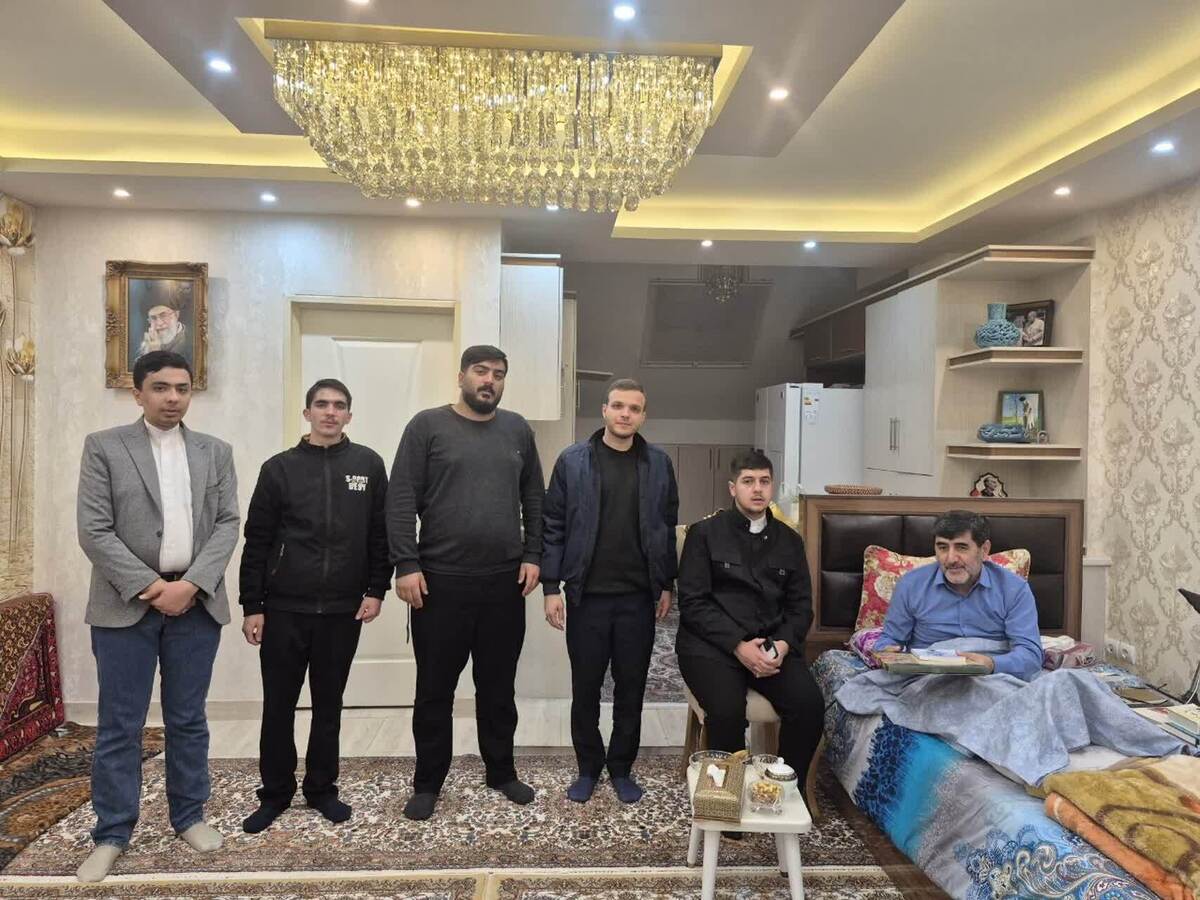 هدایت رهبر انقلاب، ملت ایران را از شرایط سخت عبور داد