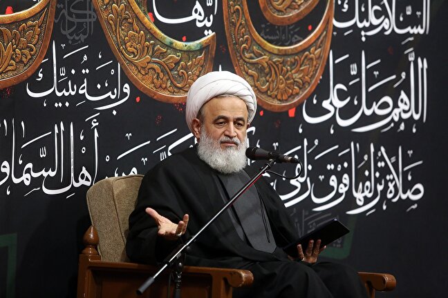 دفاع فاطمی ادامه بعثت بود/ امروز نیز باید مقابل سلطه‌پذیری ایستاد