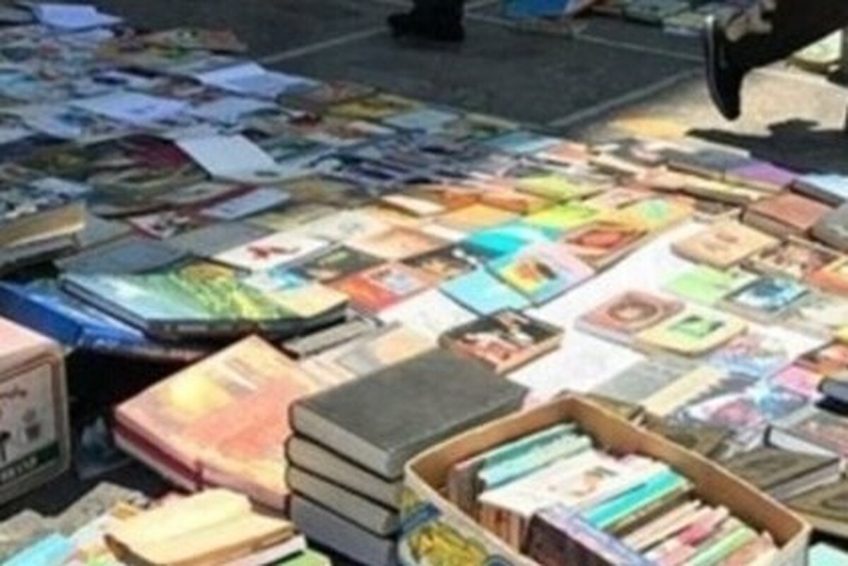 بازار مکاره قاچاق کتاب؛ جمع‌آوری بساط‌گستران پایان راه است؟