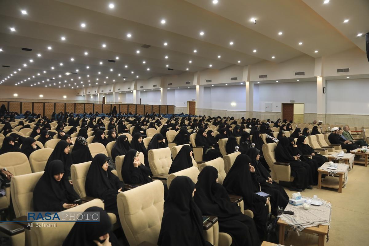 بی‌حجابی پروژه طراحی‌شده دشمن است / وظیفه همگانی برای مقابله با منکر بزرگ