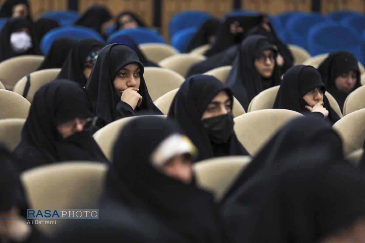 بی‌حجابی پروژه طراحی‌شده دشمن است / وظیفه همگانی برای مقابله با منکر بزرگ