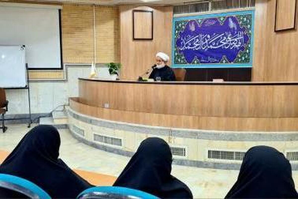 ترک ولایت، جامعه را از برکات الهی محروم می‌کند