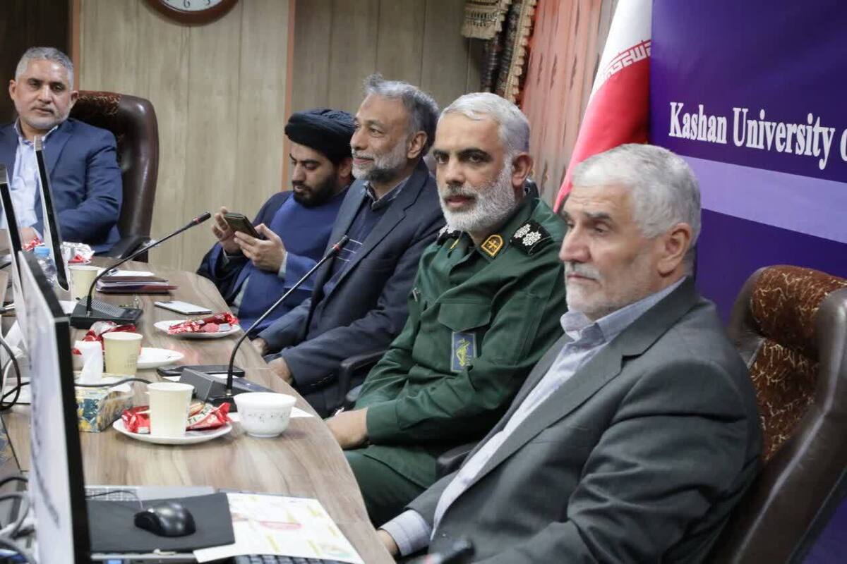 مراسم گرامیداشت هفته بسیج با موضوع «نقش نخبگان دانشگاهی در انسجام و اتحاد ملی» برگزار شد