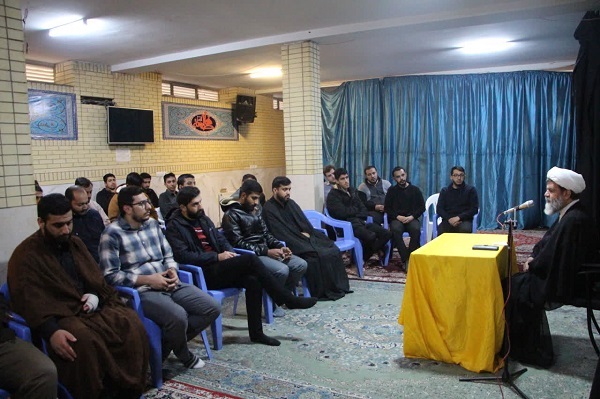 بازدید مدیر حوزه علمیه فارس از مدرسه علمیه محمدیه شیراز بازدید مدیر حوزه علمیه فارس از مدرسه علمیه محمدیه شیراز