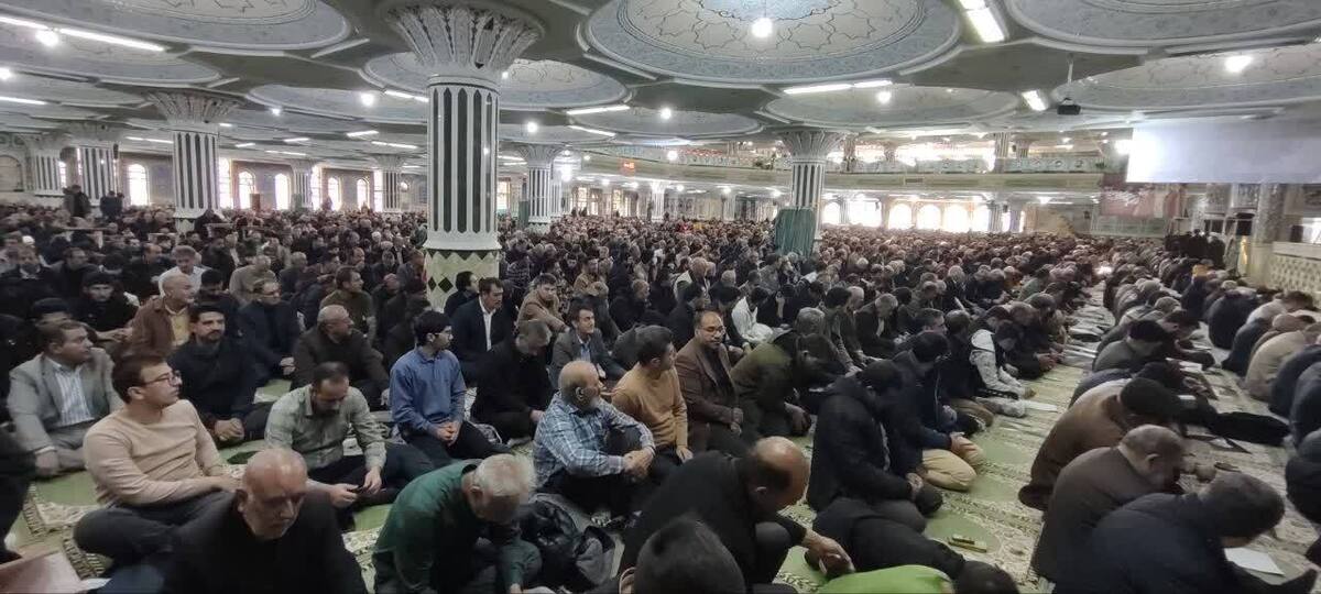 فیلم | اعلام انزجار نمازگزاران شهرکردی از جنایات دشمن آمریکایی صهیونی