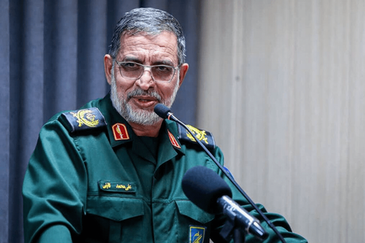 شهید نائینی هرگز در برابر هجمه‌های دشمن عقب‌نشینی نکرد