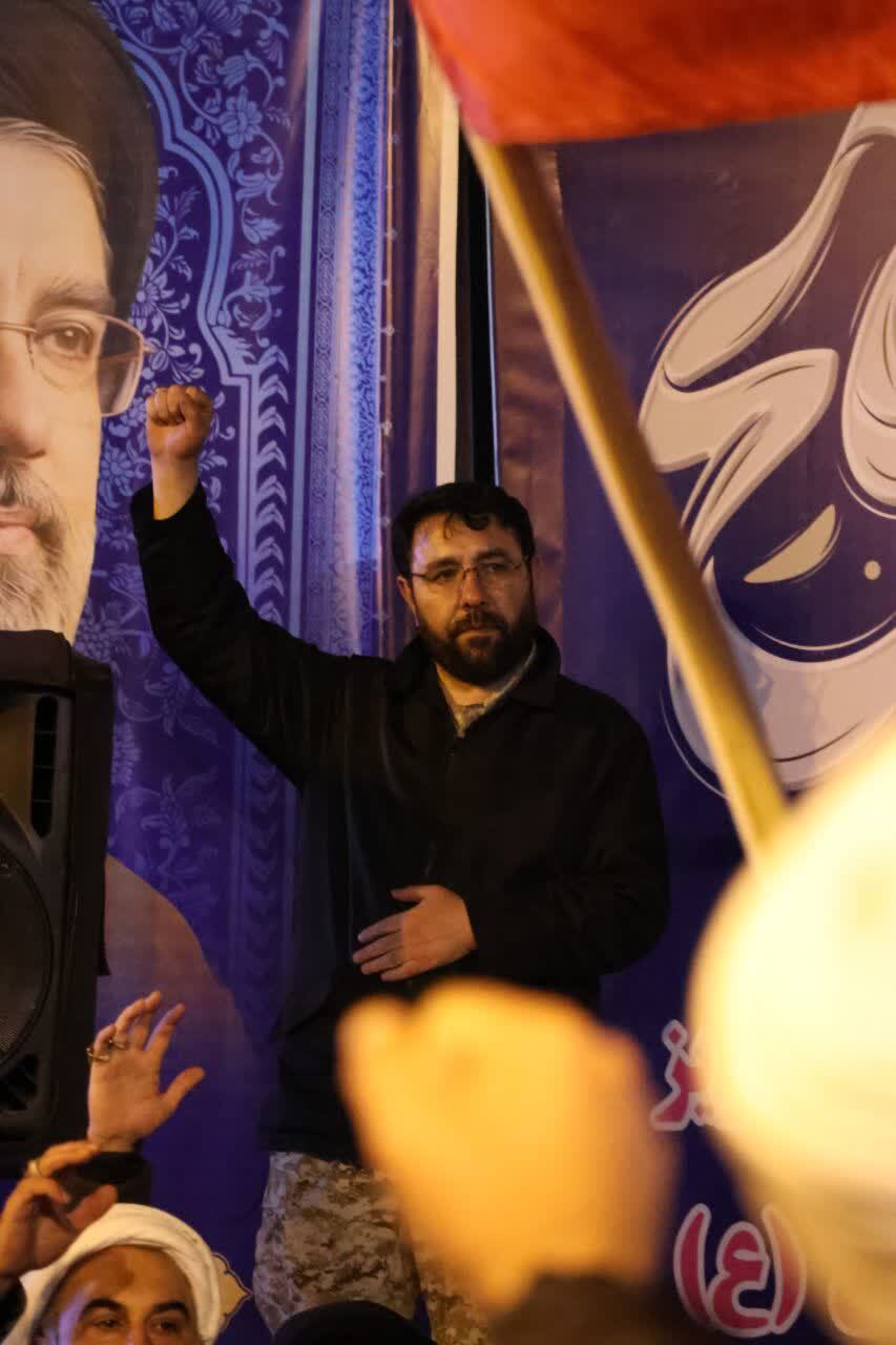 تجدید بیعت با رهبر انقلاب و اعلام آمادگی برای دفاع از آرمانهای انقلاب+ تصاویر تجدید بیعت با رهبر انقلاب و اعلام آمادگی برای دفاع از آرمانهای انقلاب+ تصاویر