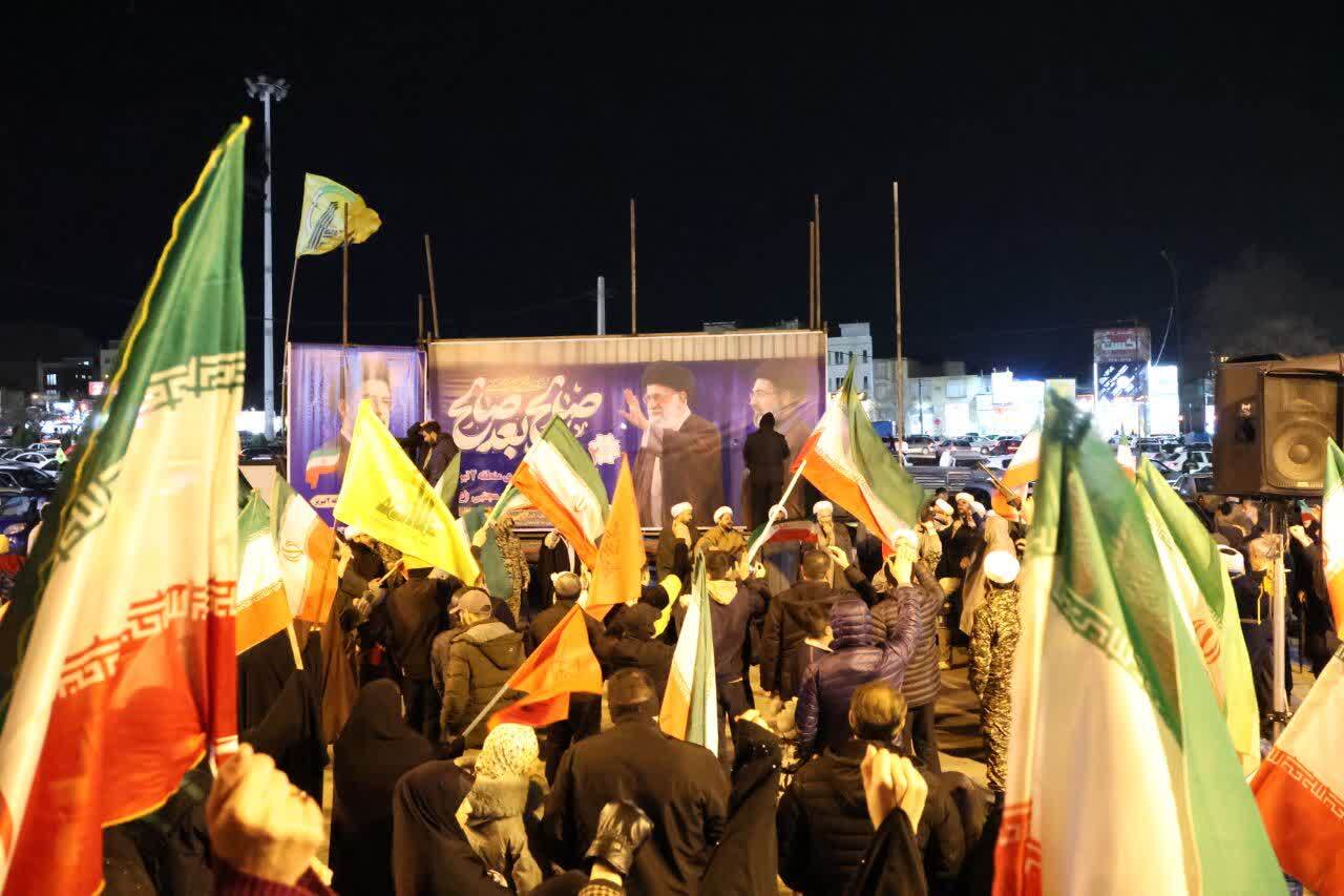 تجدید بیعت با رهبر انقلاب و اعلام آمادگی برای دفاع از آرمانهای انقلاب+ تصاویر تجدید بیعت با رهبر انقلاب و اعلام آمادگی برای دفاع از آرمانهای انقلاب+ تصاویر