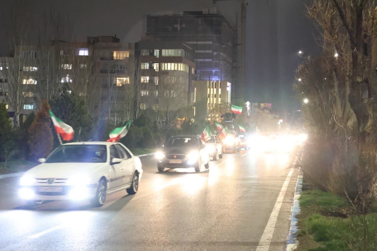 تجدید بیعت با رهبر انقلاب و اعلام آمادگی برای دفاع از آرمانهای انقلاب+ تصاویر تجدید بیعت با رهبر انقلاب و اعلام آمادگی برای دفاع از آرمانهای انقلاب+ تصاویر