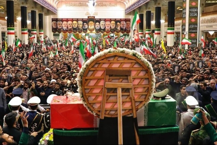 شبی ماندگار در قم؛ وداع باشکوه با سپهبد شهید موسوی در حرم