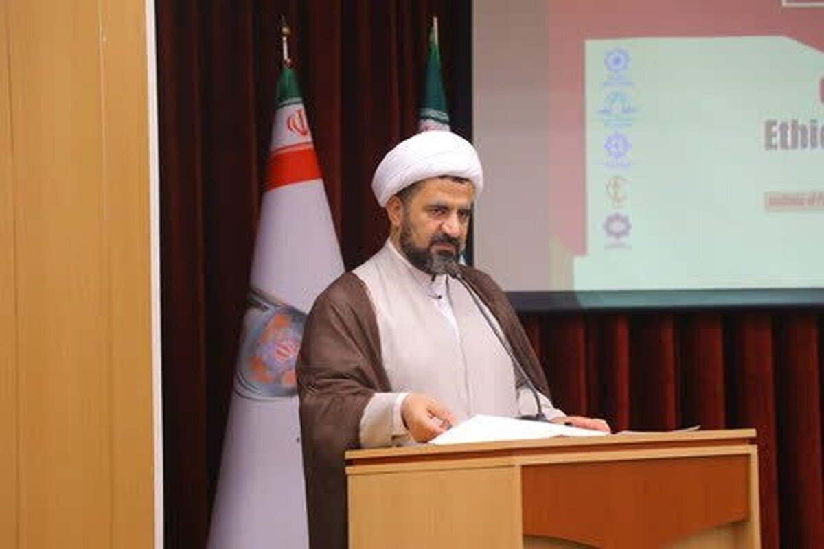 پاپ می‌تواند بهانه «جنگ مسیحی» را از دست جنگ‌افروزان بگیرد