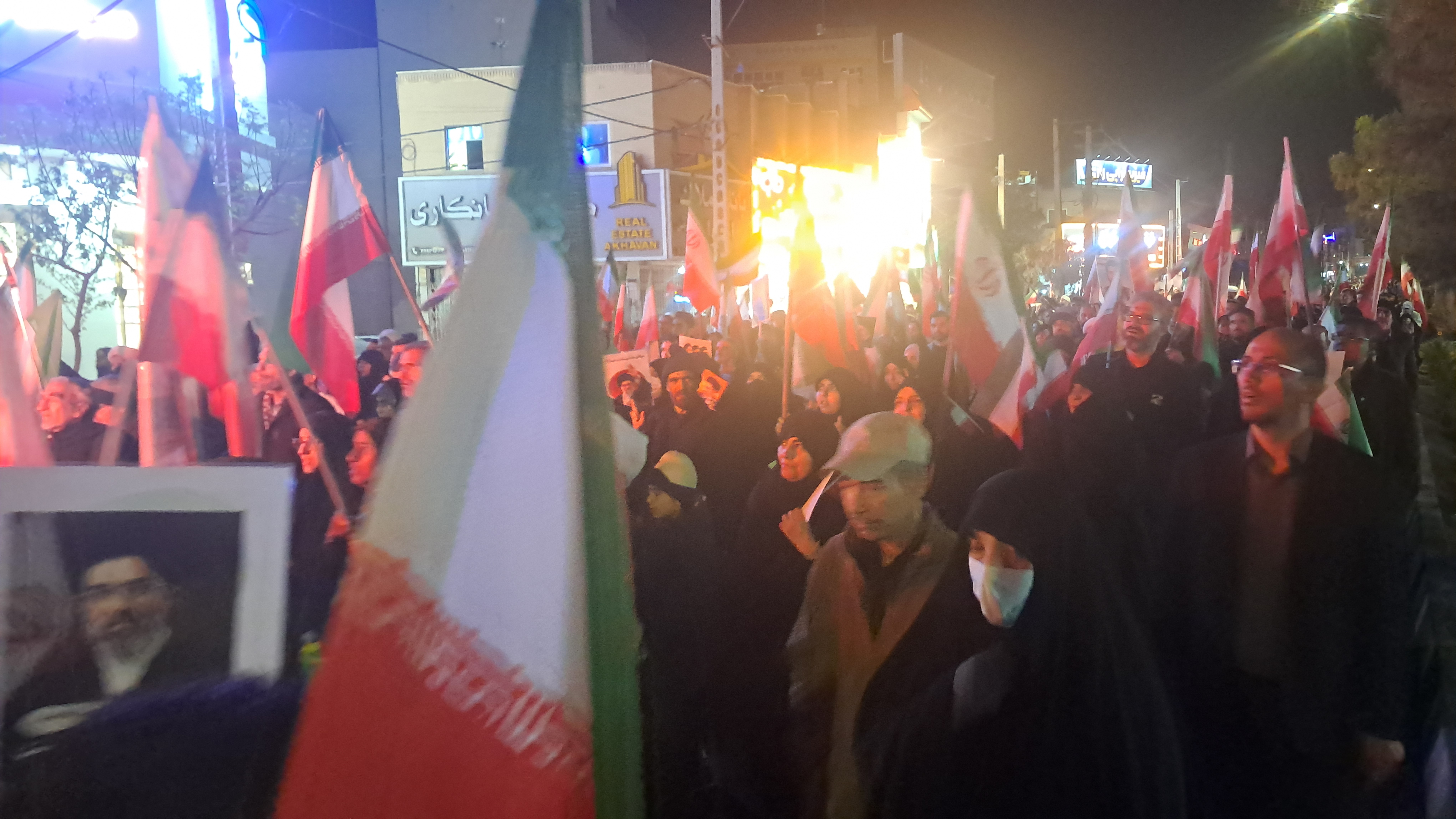شکوهِ عاطفه و حماسه در قلب تشیع شکوهِ عاطفه و حماسه در قلب تشیع