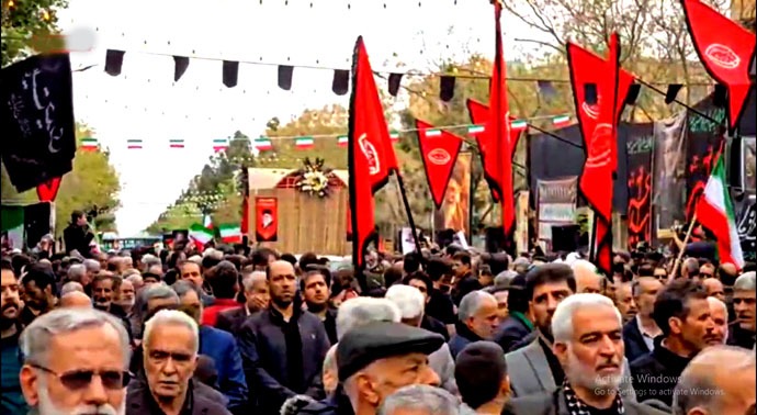 وداع و تشییع باشکوه کاشانیها با سخنگوی سپاه + عکس وداع و تشییع باشکوه کاشانیها با سخنگوی سپاه + عکس