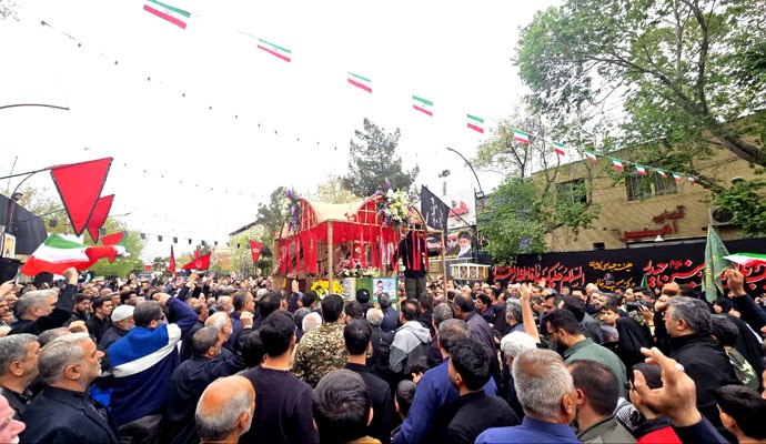 گزارش تصویری تشییع باشکوه شهید سردار نائینی گزارش تصویری تشییع باشکوه شهید سردار نائینی