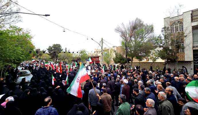 گزارش تصویری تشییع باشکوه شهید سردار نائینی گزارش تصویری تشییع باشکوه شهید سردار نائینی