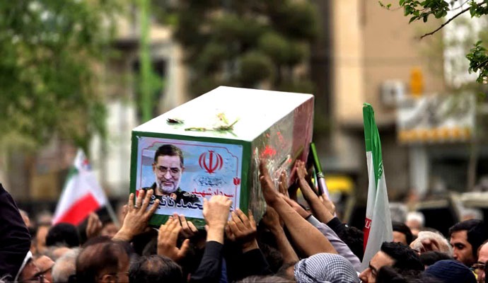 گزارش تصویری تشییع باشکوه شهید سردار نائینی گزارش تصویری تشییع باشکوه شهید سردار نائینی