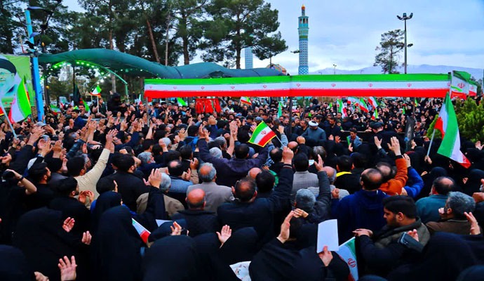گزارش تصویری تشییع باشکوه شهید سردار نائینی گزارش تصویری تشییع باشکوه شهید سردار نائینی