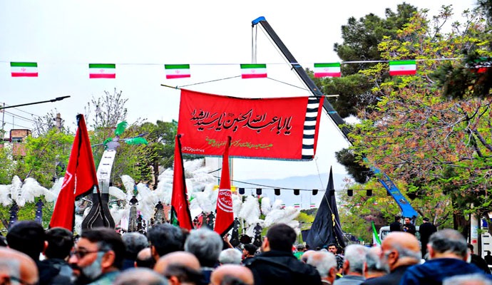 گزارش تصویری تشییع باشکوه شهید سردار نائینی گزارش تصویری تشییع باشکوه شهید سردار نائینی