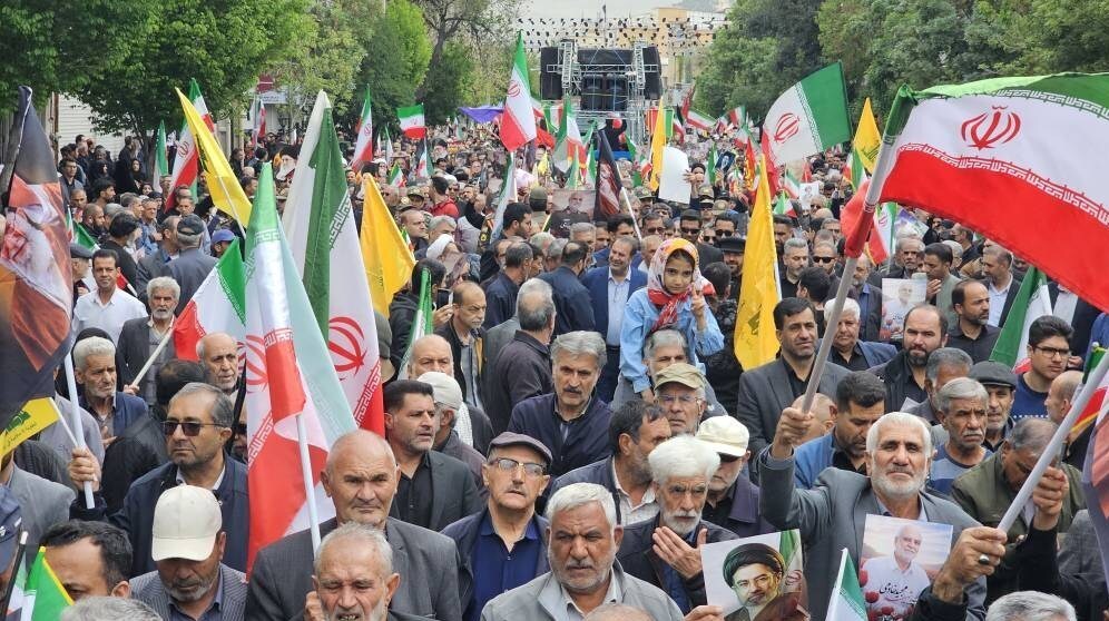 مراسم باشکوه تشییع پیکر مطهر سردار خادمی در شیراز مراسم باشکوه تشییع پیکر مطهر سردار خادمی در شیراز