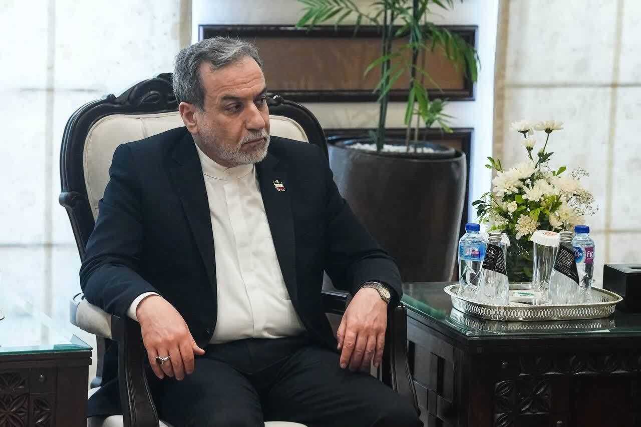 هیأت ایرانی با نخستوزیر پاکستان دیدار کردند هیأت ایرانی با نخستوزیر پاکستان دیدار کردند