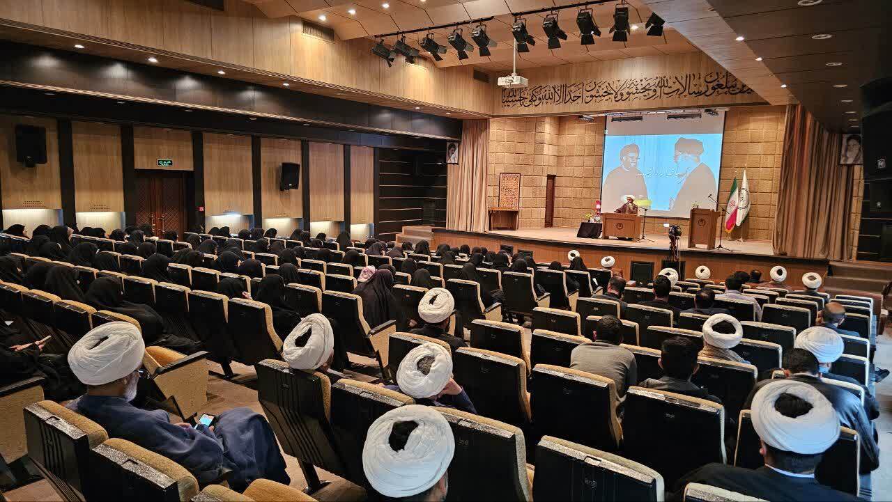 تبیین ویژگی‌های امام ثالث انقلاب؛ چرا رهبر انقلاب بر مدیریت تنگه هرمز تأکید دارند