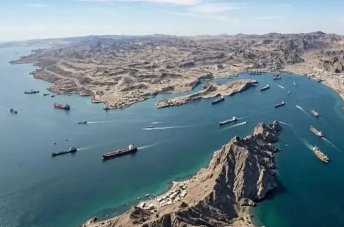 دیپلماتهای ایرانی مظهر مقاومت و اقتدار در برابر آمریکا/ حاکمیت ایران بر تنگه هرمز قابل مذاکره نیست دیپلماتهای ایرانی مظهر مقاومت و اقتدار در برابر آمریکا/ حاکمیت ایران بر تنگه هرمز قابل مذاکره نیست