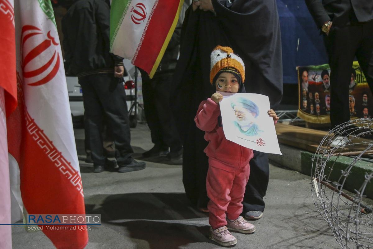 وقتی سفره نوروز میزبان تصاویر شهدا و جشن نابودی اسرائیل است وقتی سفره نوروز میزبان تصاویر شهدا و جشن نابودی اسرائیل است