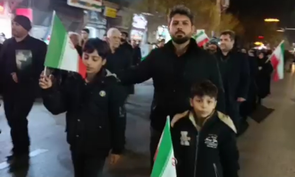 اجتماع پرشور آلانقیهای مقیم قم در حمایت از انقلاب و بیعت با رهبری+ فیلم اجتماع پرشور آلانقیهای مقیم قم در حمایت از انقلاب و بیعت با رهبری+ فیلم