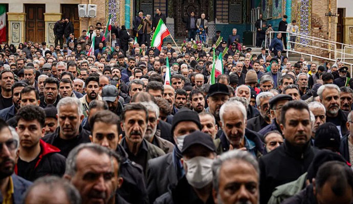 تشییع خانواده شهیدان میرزایی در مشهد اردهال کاشان + عکس تشییع خانواده شهیدان میرزایی در مشهد اردهال کاشان + عکس