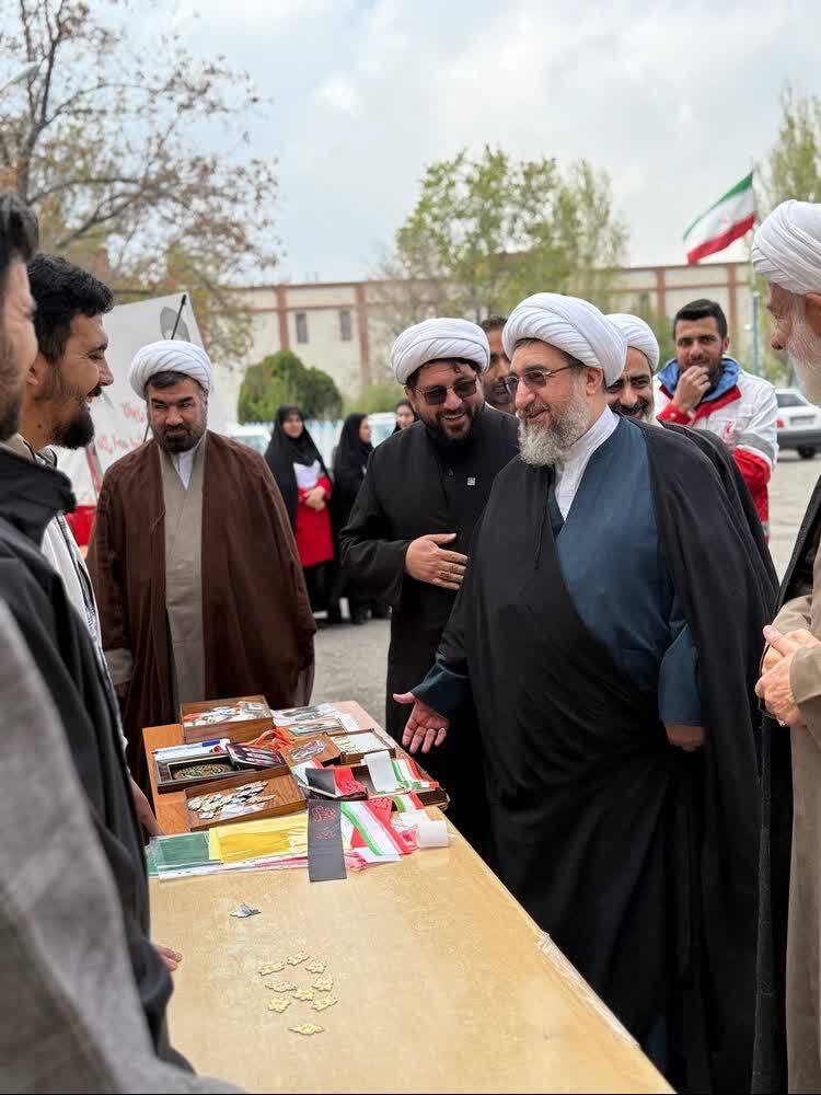 برگزاری همایش تجدید بیعت حوزویان تبریز با رهبر معظم انقلاب+ تصاویر برگزاری همایش تجدید بیعت حوزویان تبریز با رهبر معظم انقلاب+ تصاویر