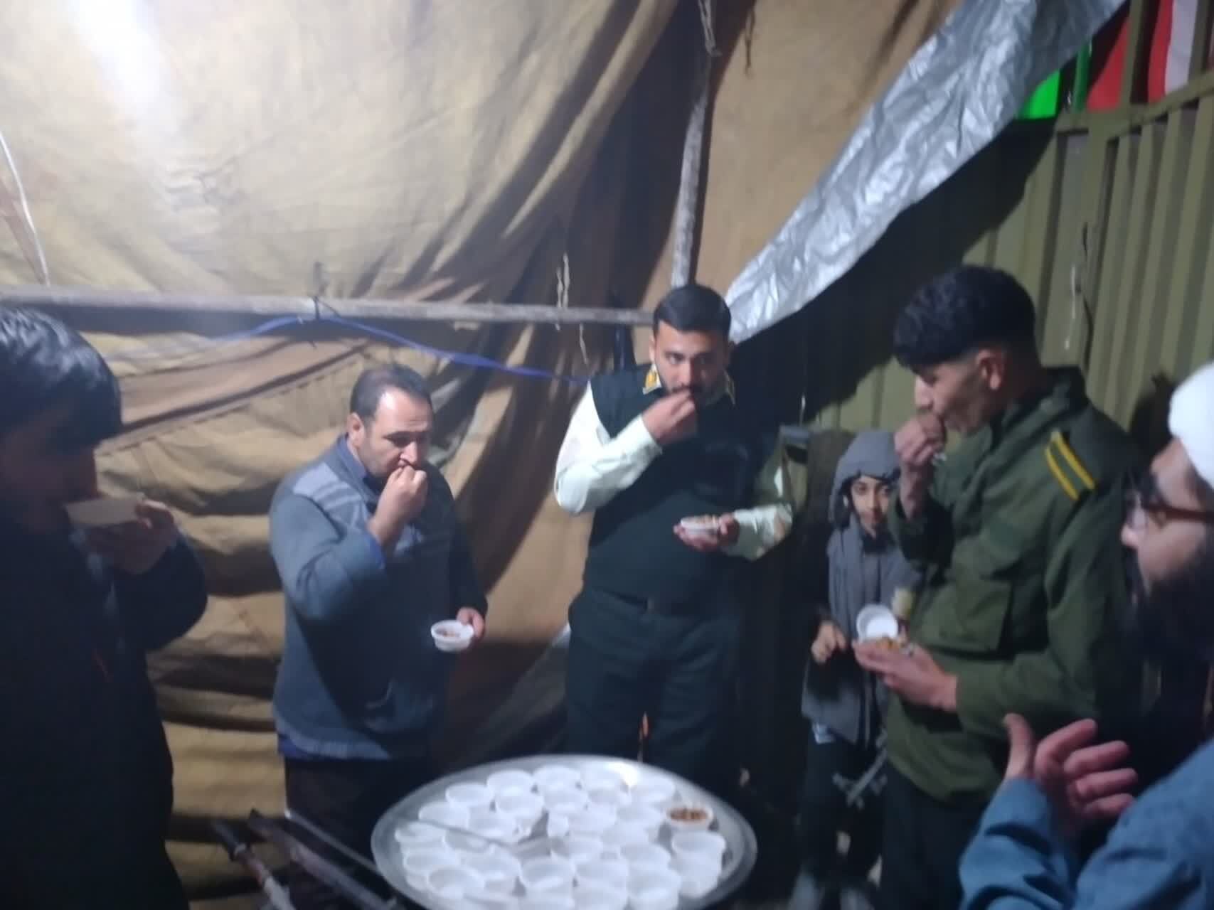 ادامه برپایی موکب سیدالشهدای انقلاب مدرسه علمیه امیرالمؤمنین+ تصاویر