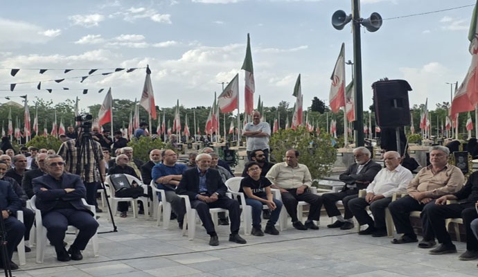 آئین گرامیداشت چهلمین روز شهادت سردار نائینی در کاشان برگزار شد+ تصاویر و فیلم آئین گرامیداشت چهلمین روز شهادت سردار نائینی در کاشان برگزار شد+ تصاویر و فیلم