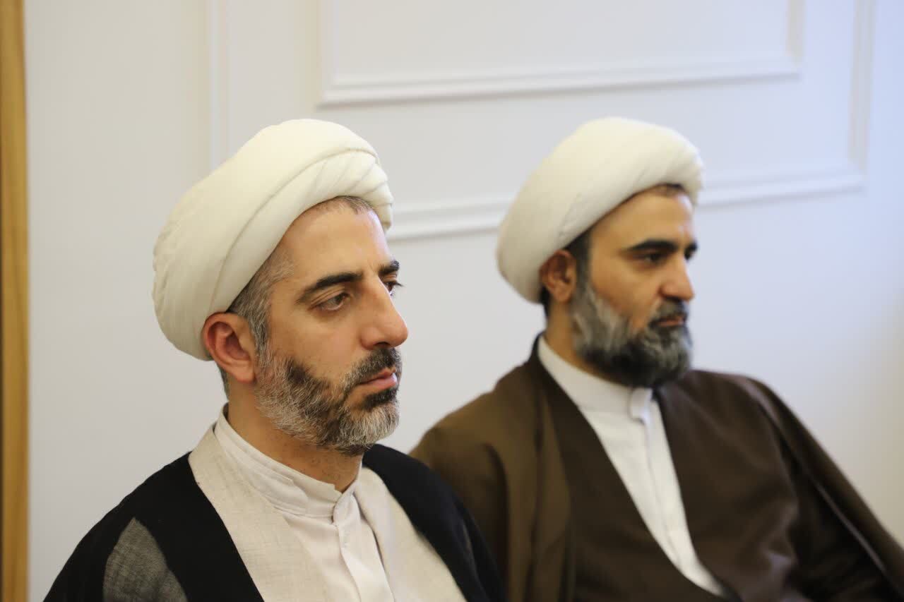تاکید امام جمعه تبریز بر اهمیت جایگاه حوزههای علمیه و نقش روحانیت در تقویت ارتباط فرهنگی با جامعه+ تصاویر تاکید امام جمعه تبریز بر اهمیت جایگاه حوزههای علمیه و نقش روحانیت در تقویت ارتباط فرهنگی با جامعه+ تصاویر