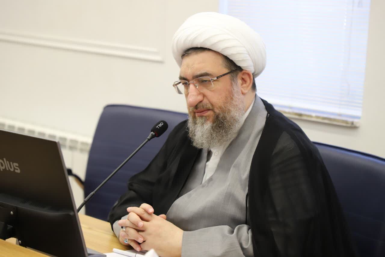 تاکید امام جمعه تبریز بر اهمیت جایگاه حوزههای علمیه و نقش روحانیت در تقویت ارتباط فرهنگی با جامعه+ تصاویر تاکید امام جمعه تبریز بر اهمیت جایگاه حوزههای علمیه و نقش روحانیت در تقویت ارتباط فرهنگی با جامعه+ تصاویر