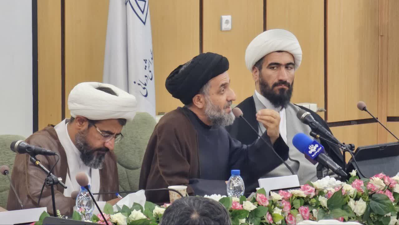 جمهوری اسلامی ابرقدرت ساختار فکری جهان امروز؛ ابرقدرتی ایران را به سطح نظامی تقلیل ندهیم جمهوری اسلامی ابرقدرت ساختار فکری جهان امروز؛ ابرقدرتی ایران را به سطح نظامی تقلیل ندهیم